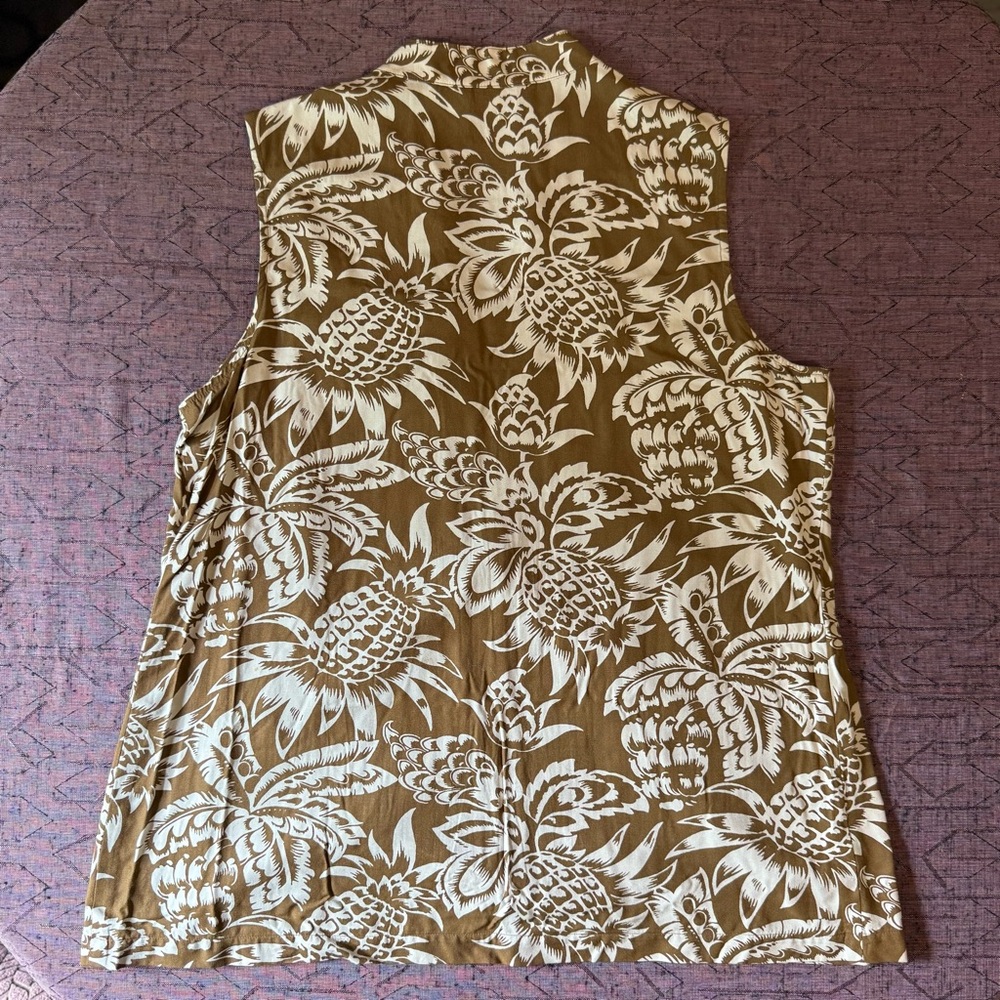 Tommy Bahama Large Pineapple Print Sleeveless Vacation Blouse - Picture 3 of 12